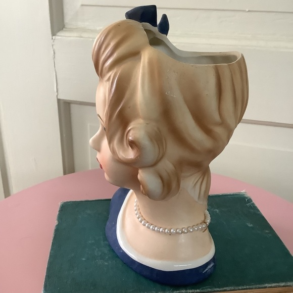 Vintage Caffco E3286 Porcelain Young Girl Lady Head Vase Planter Bow Pearls - Picture 4 of 9